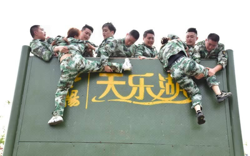 镇江团建活动实景图_贝塔团建