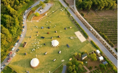 松鼠部落森林团建基地｜杭州亲子露营拓展推荐｜贝塔团建定制