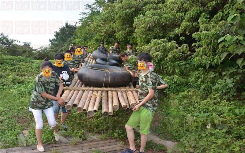 杭州团建推荐：贝塔团建扎筏泅渡项目体验 